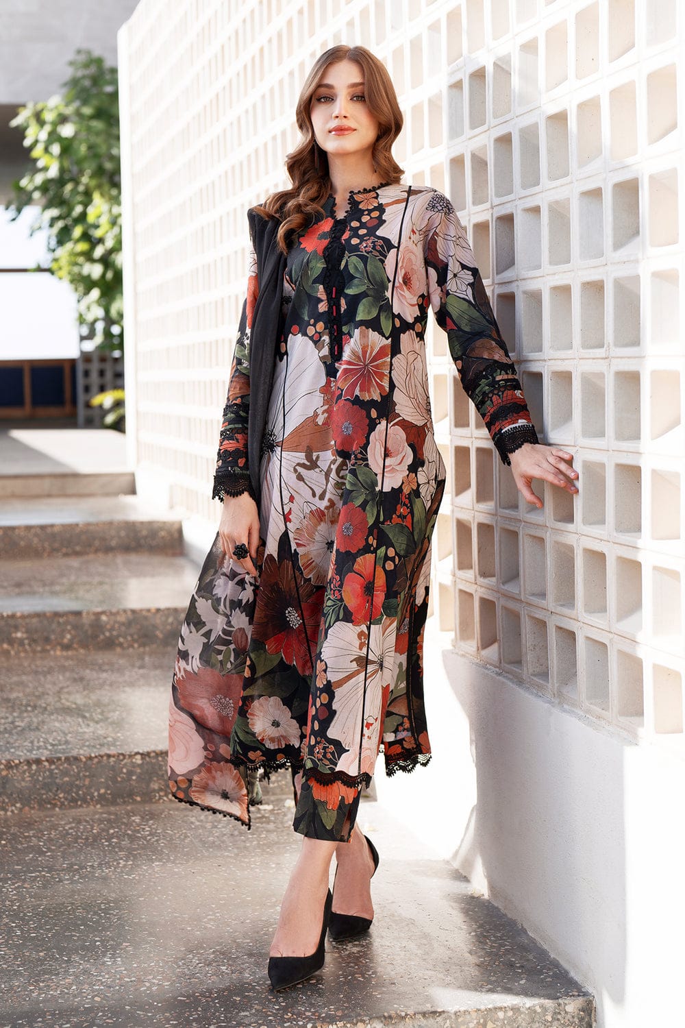 SR-BQ35 Digital Printed Khaddar Suit 3pc with Khaddar Digital Printed Dupatta & Embroidered Patches