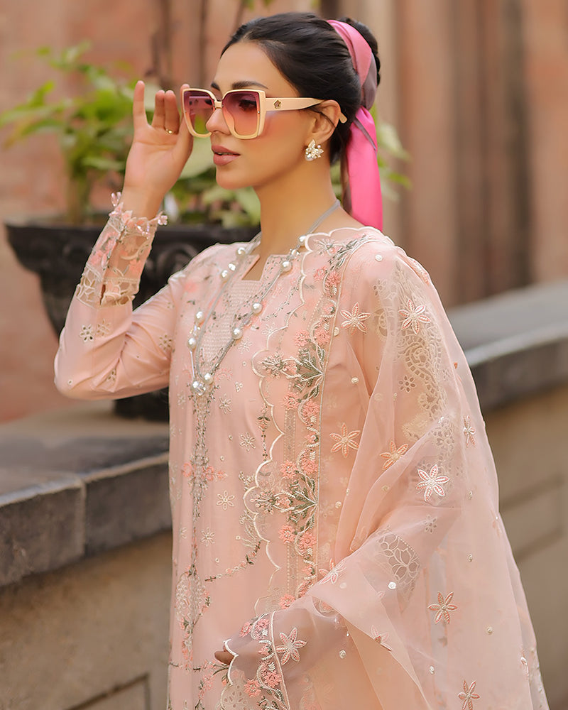 QALAMQAR-3PC LAWN CHIKAN EMBROIDERED SHIRT WITH KHADDI NET EMB DUPATTA AND TROUSER-BIC-4718