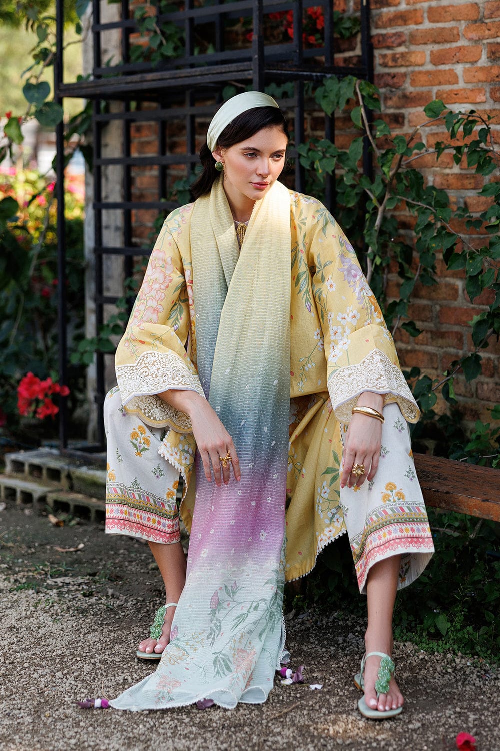 SR-JZ205 Unstitched Digital Printed Lawn Suit 3pc With Digital Printed Lawn Dupatta