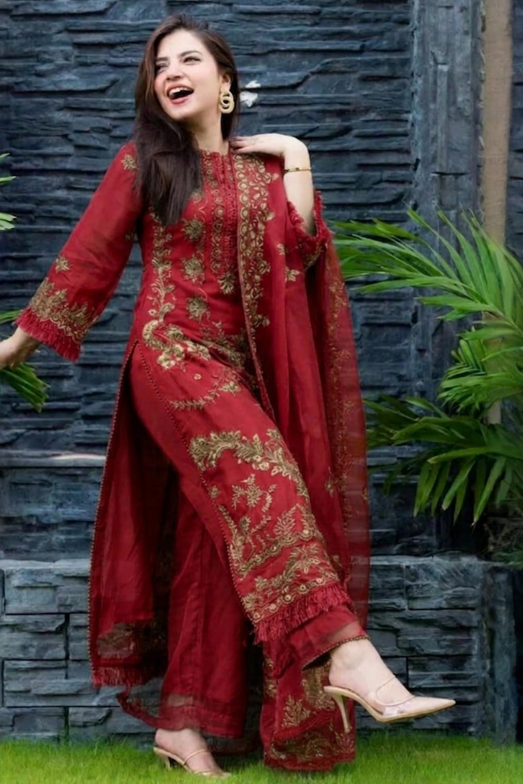 SR-1101 Un-Stitched Lawn Embroidered 3pc With Organza Embroidered Dupatta