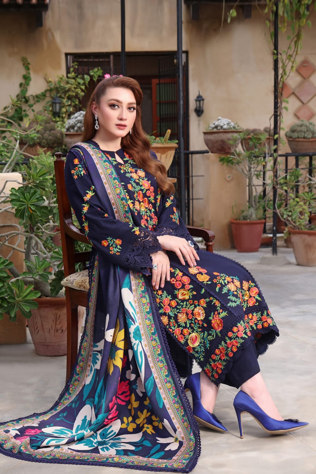 SR-225 Lawn Embroidered 3pc Suit With Cotton Lawn Digital Printed Dupatta