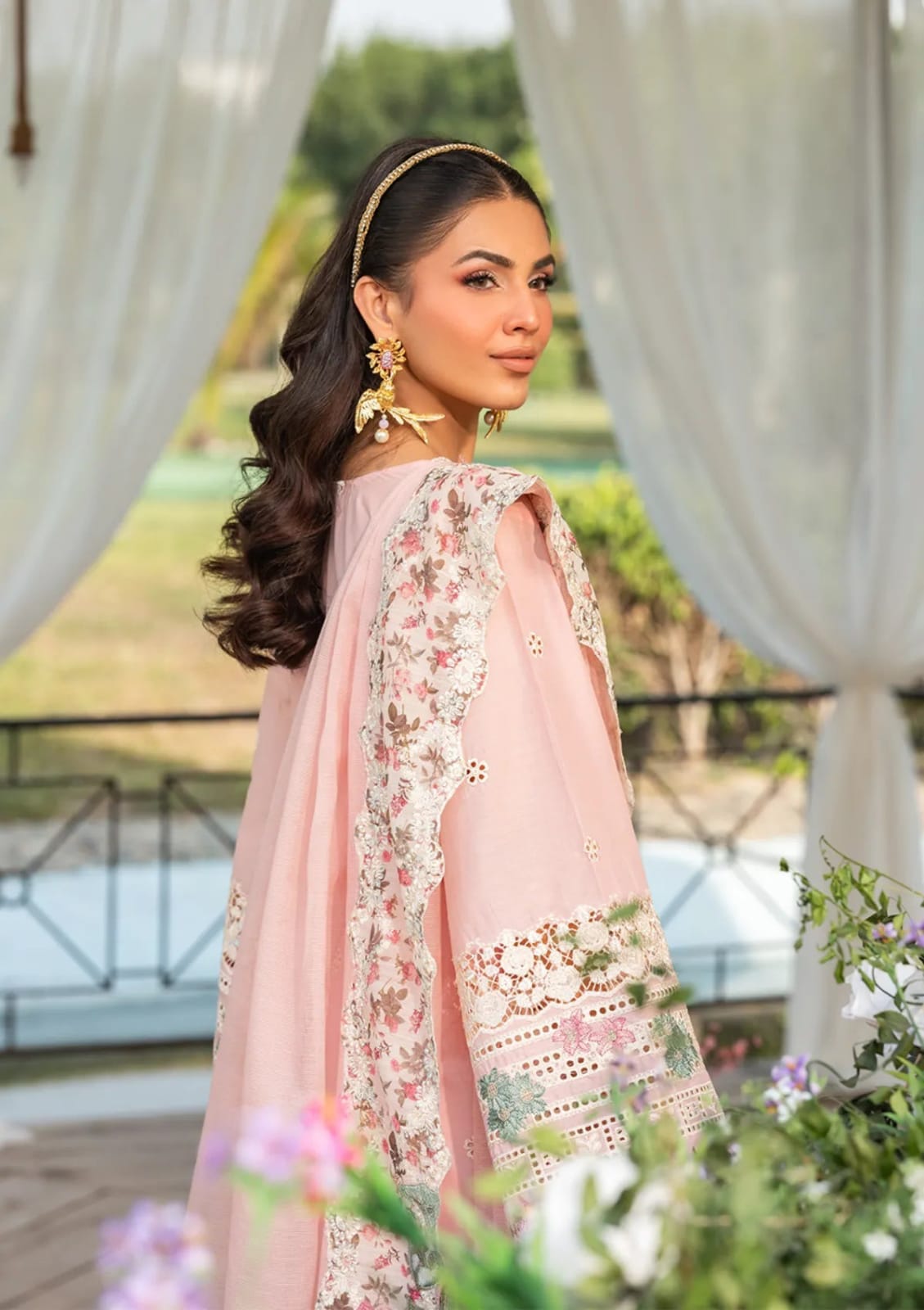 SR-EL2710 Lawn Unstitched Embroidered 3pc Suit With Cotton Net Embroidered Dupatta