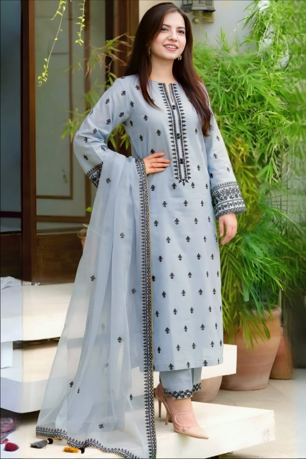 SR-AS2775 Unstitched Embroidered Lawn 3pc Suit With Organza Embroidered Dupatta