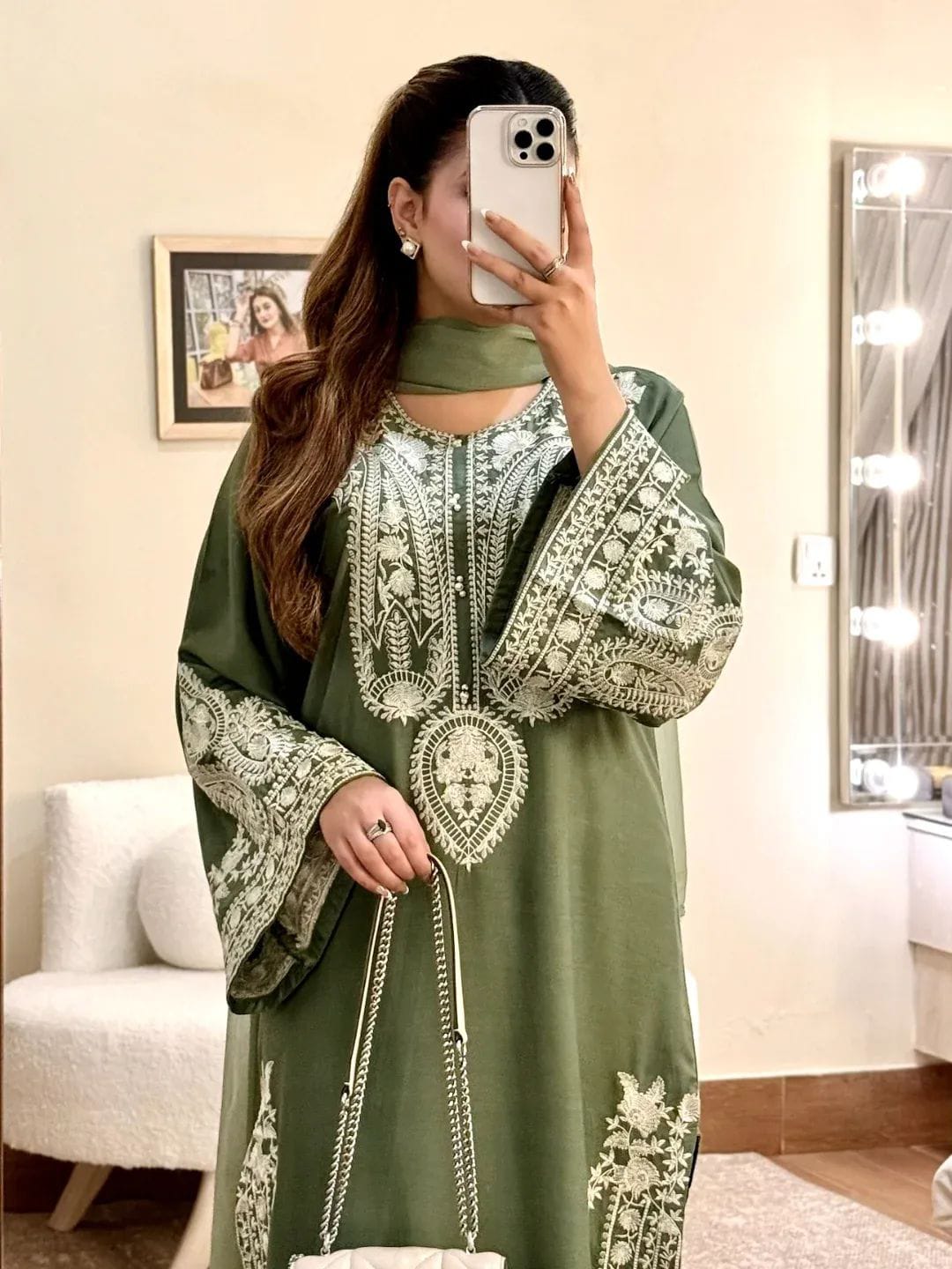 SR-MR2740 Unstitched Embroidered Lawn Suit 3pc With Organza Embroidered Dupatta