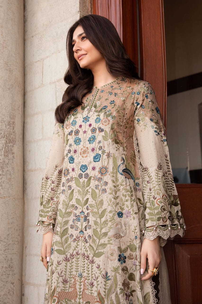SR-MB555 Dhanak Embroidered Suit With Digital Printed Woolen Shawl