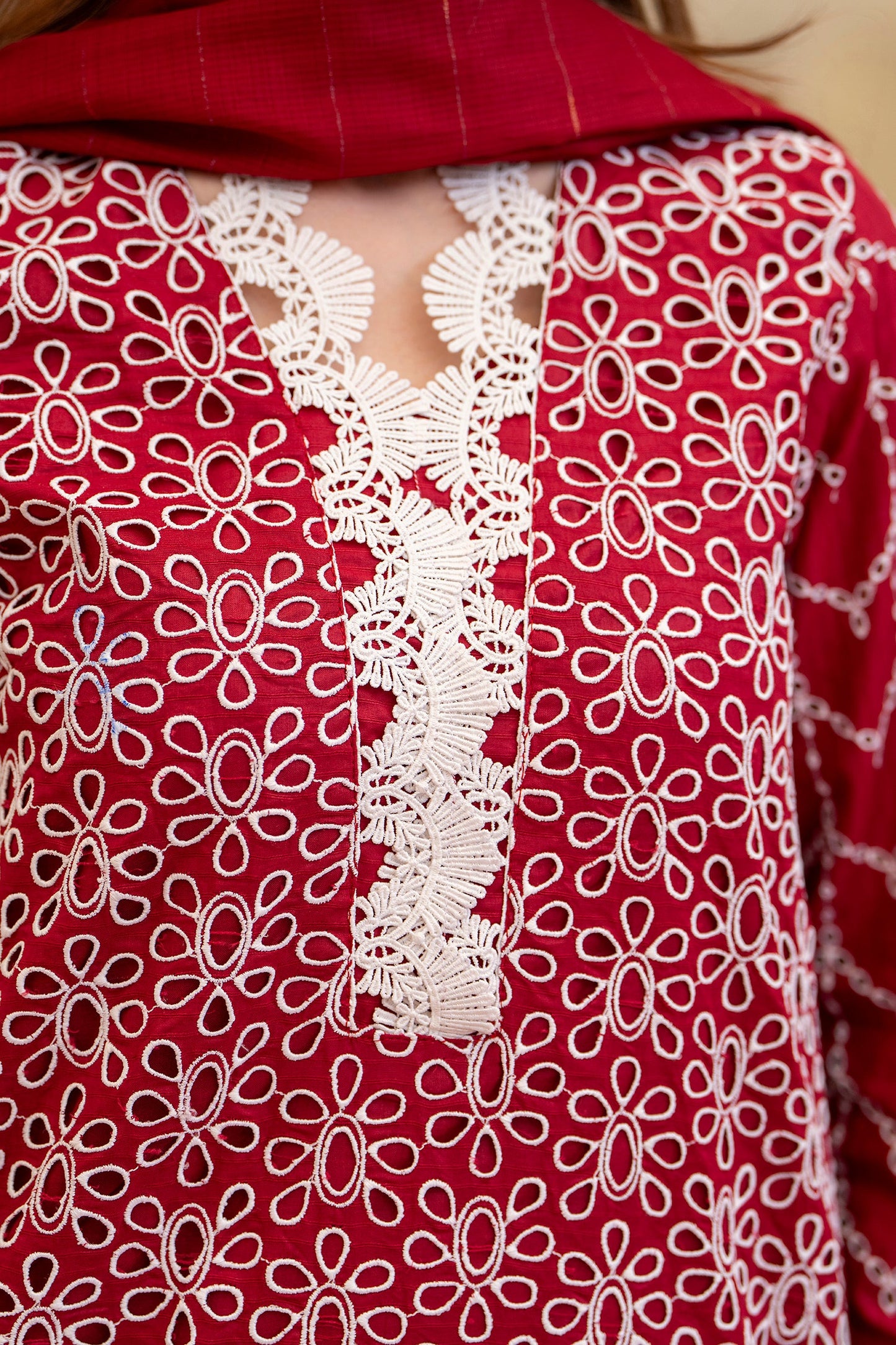 MIRAKHI-3PC LAWN CHIKENKARI EMBROIDERED SHIRT WITH LAWN TUBE SLUB DUPATTA-BIC-2835