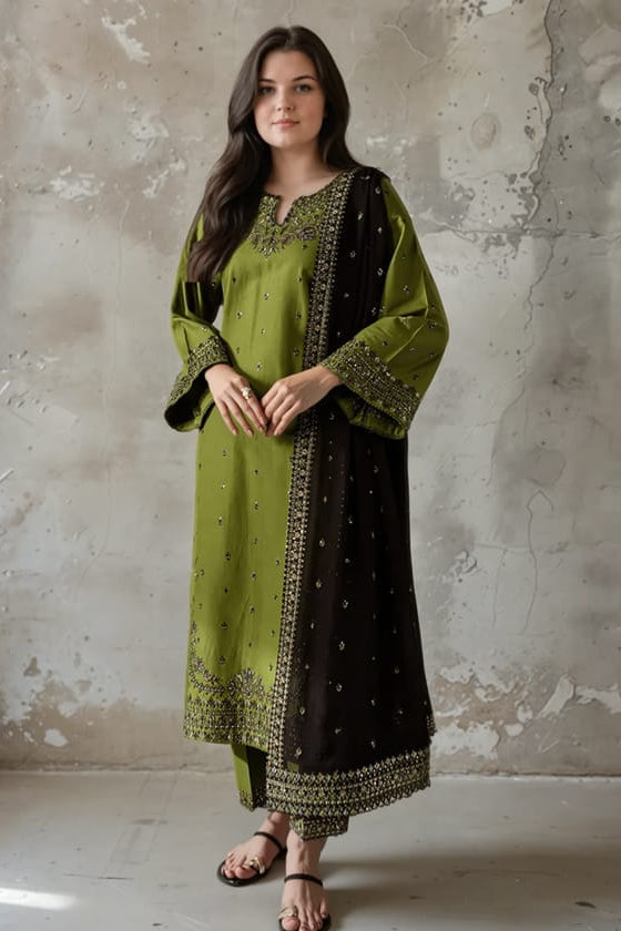SR-IZ89333 Lawn Embroidered 3pc Suit With Bamber Chiffon Embroidered Dupatta