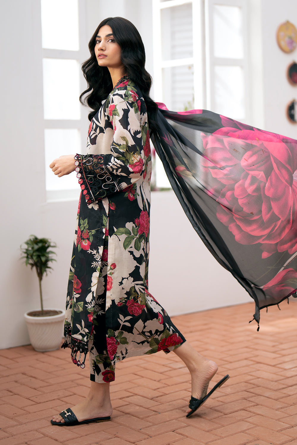 SR-BQ36 Digital Printed Khaddar Suit 3pc with Khaddar Digital Printed Dupatta