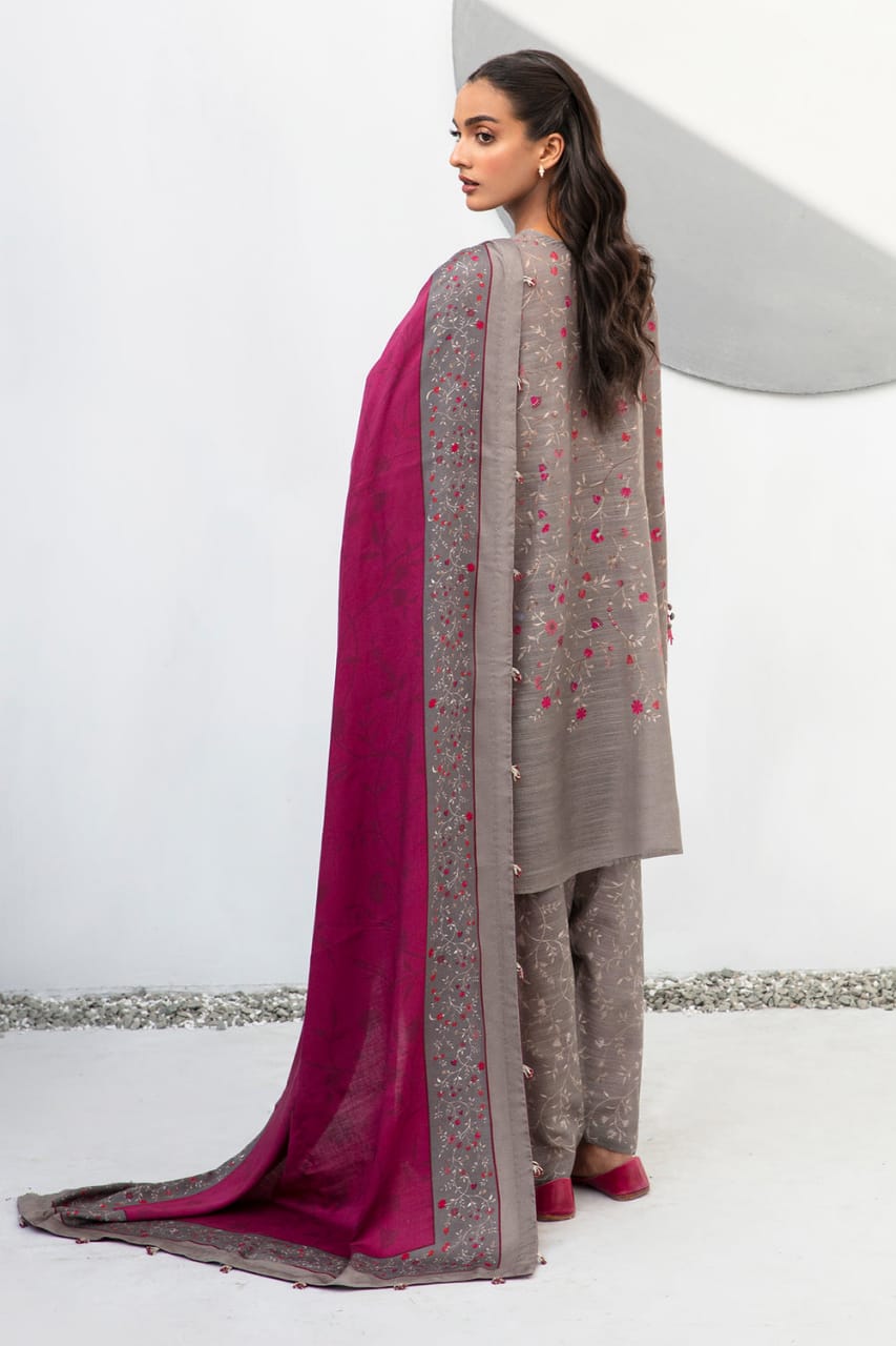 SR-BQ405 Digital Printed Khaddar 3Pc Suit With Digital Printed Khaddar Dupatta