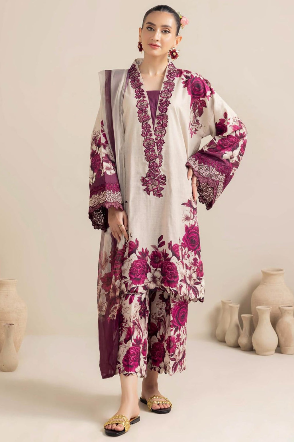 SR-AD476 Unstitched Digital Printed Khaddar Suit 3pc With Digital Printed Khaddar Dupatta