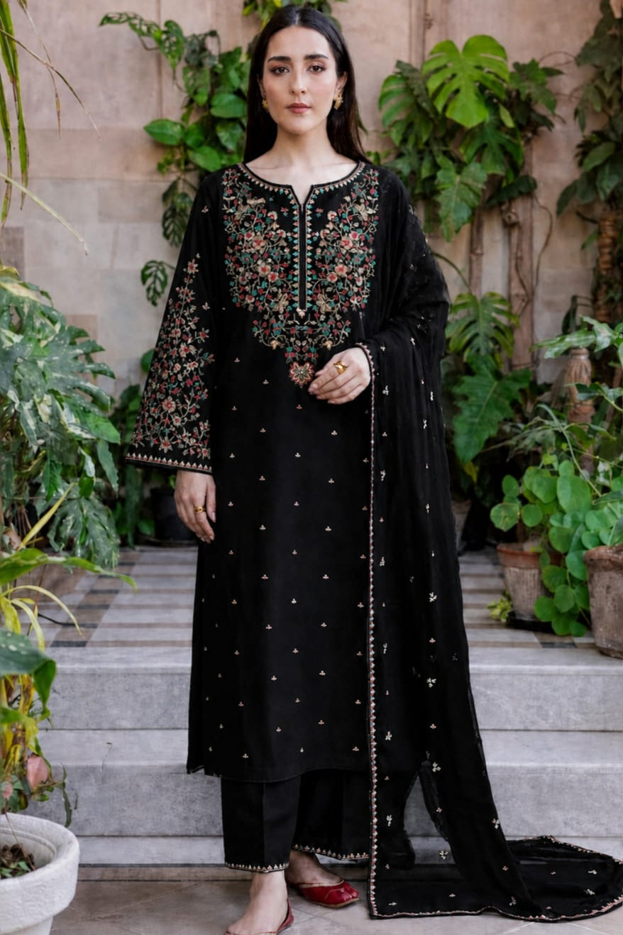 SR-BT2800 HIGHLY RECOMMENDED Unstitched Fully Embroidered Lawn Suit With Embroidered Bamber Chiffon Dupatta