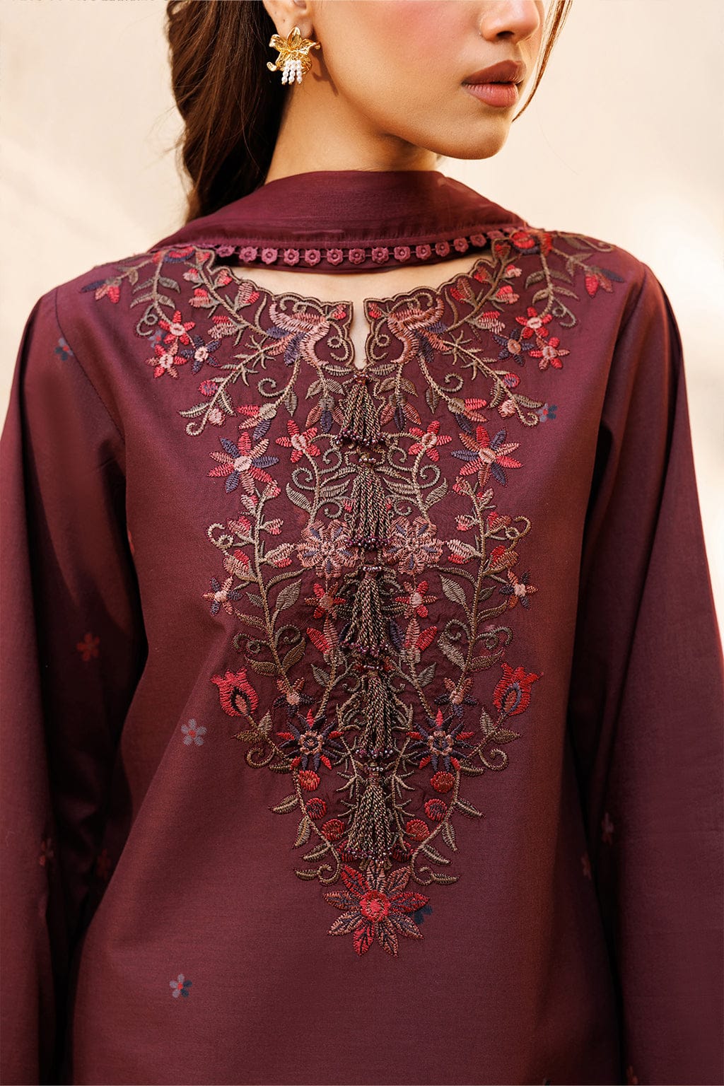 SR-IZ236 Neckline & Sleeves Embroidered Digital Printed Lawn Suit 3pc With Monar Digital Printed Dupatta