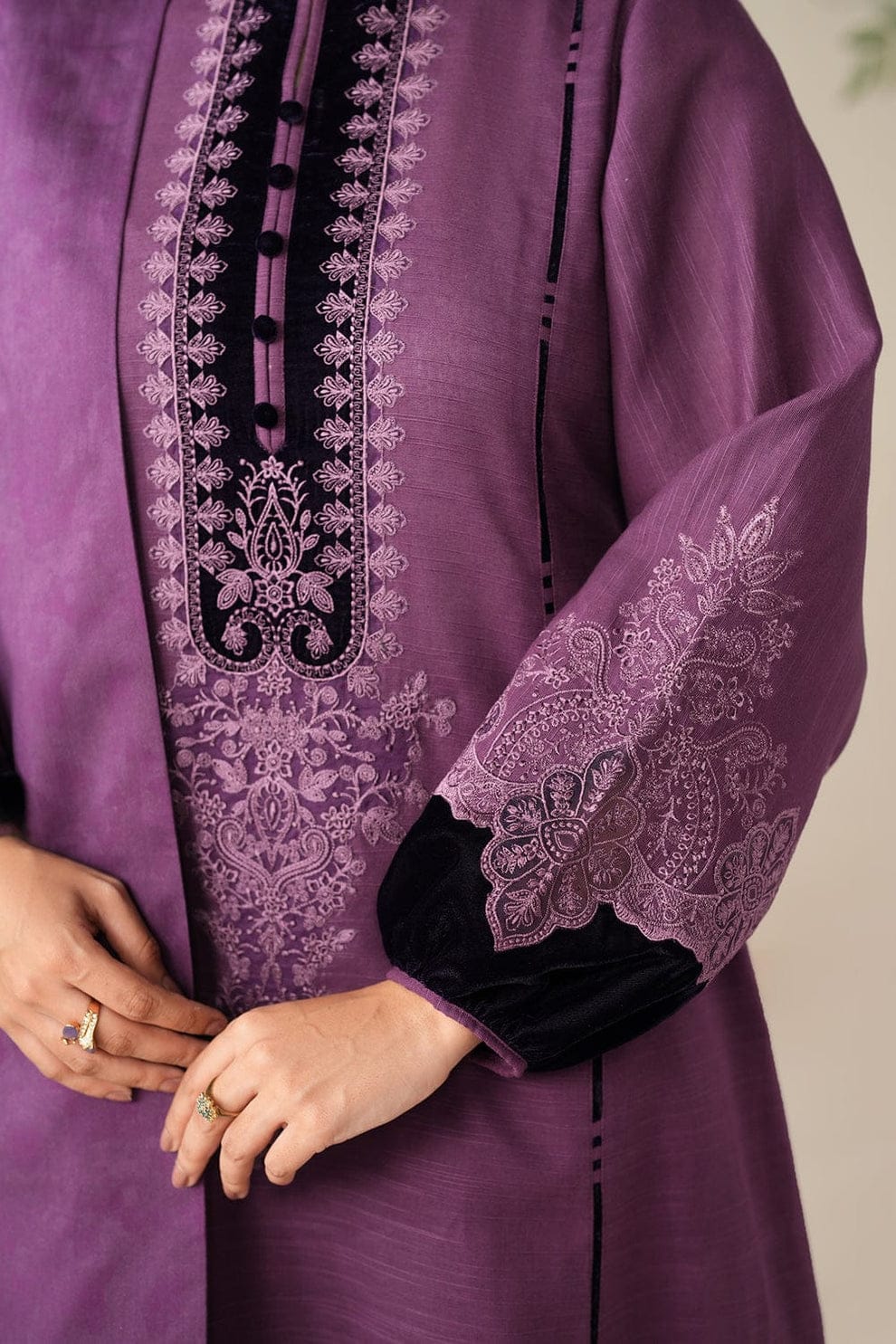 SR-64333 Black Velvet Aplic Embroidered Dhanak Suit  With Embroidered Dhanak Shawl Velvet Aplic
