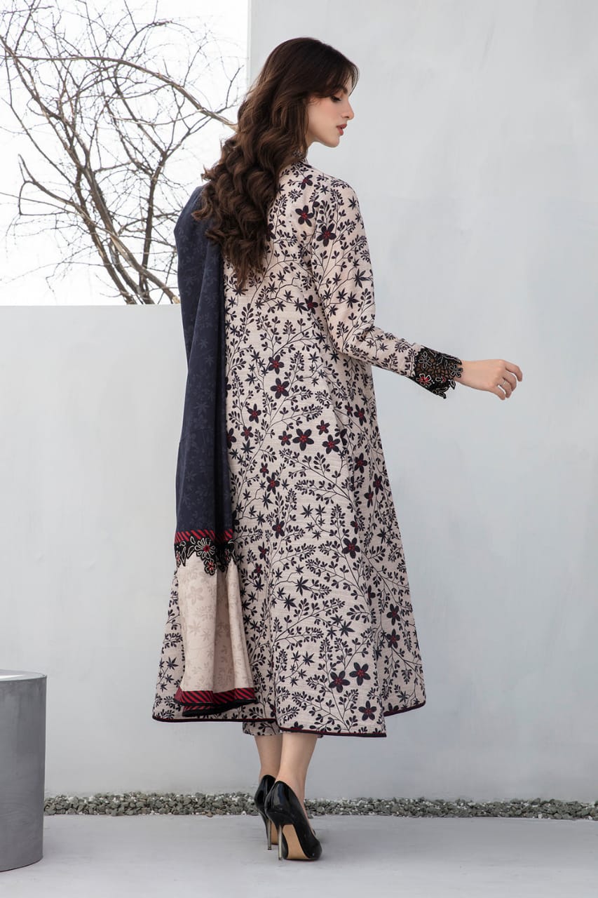 SR-BQ410 Digital Printed Khaddar 3Pc Suit With Digital Printed Khaddar Dupatta