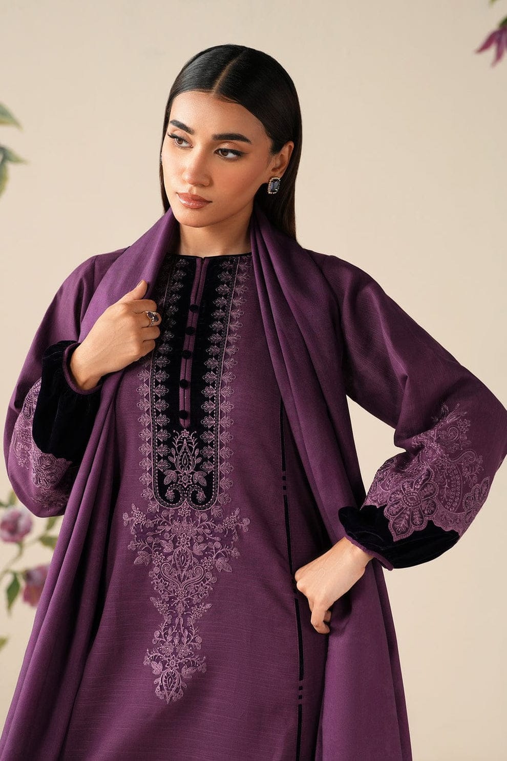 SR-64333 Black Velvet Aplic Embroidered Dhanak Suit  With Embroidered Dhanak Shawl Velvet Aplic