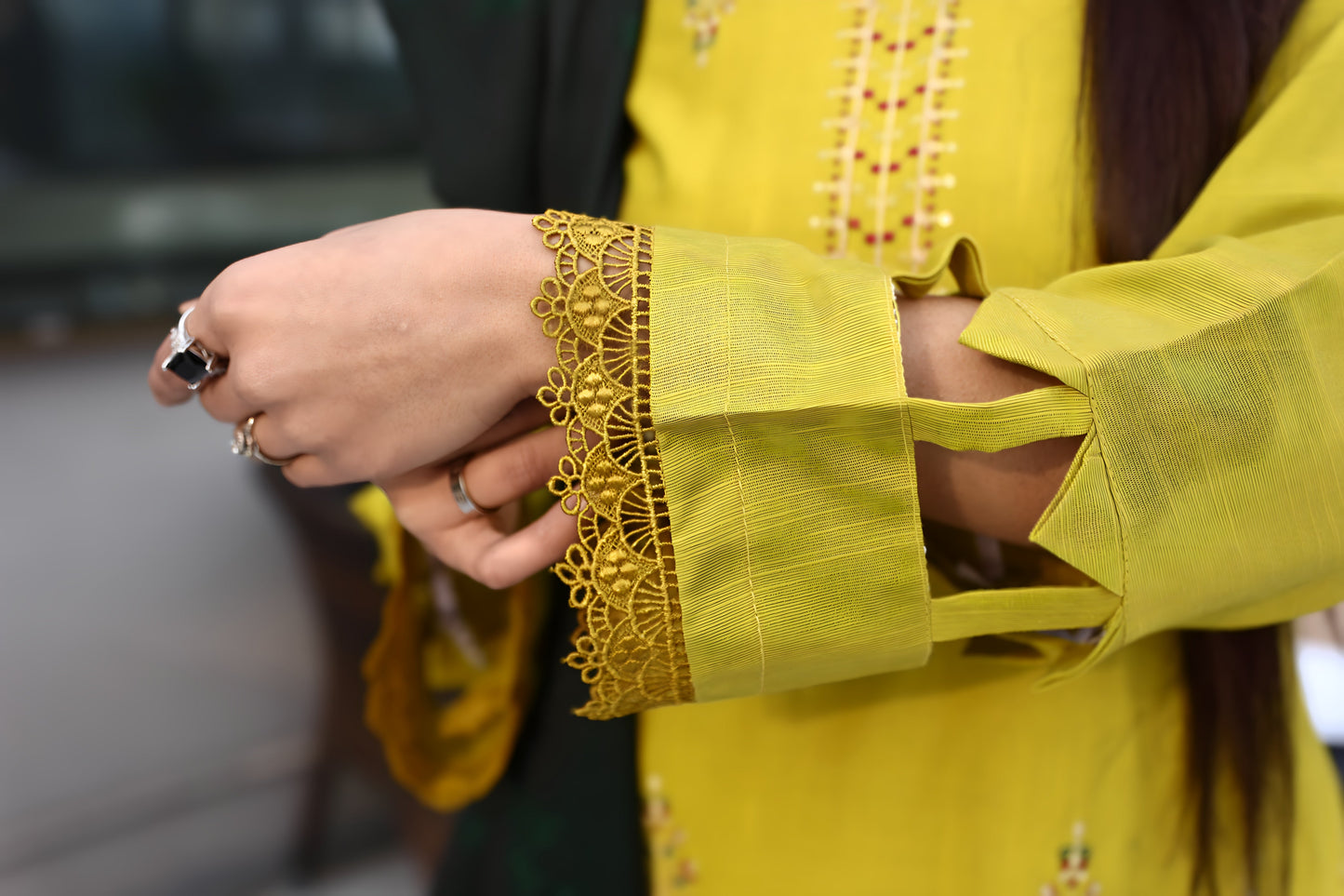 BRANDSINN-3PC KHADDAR CUTWORK EMBROIDERED SHIRT WITH KASHMIRI JACQUARD WOOL SHAWL-BIC-1551