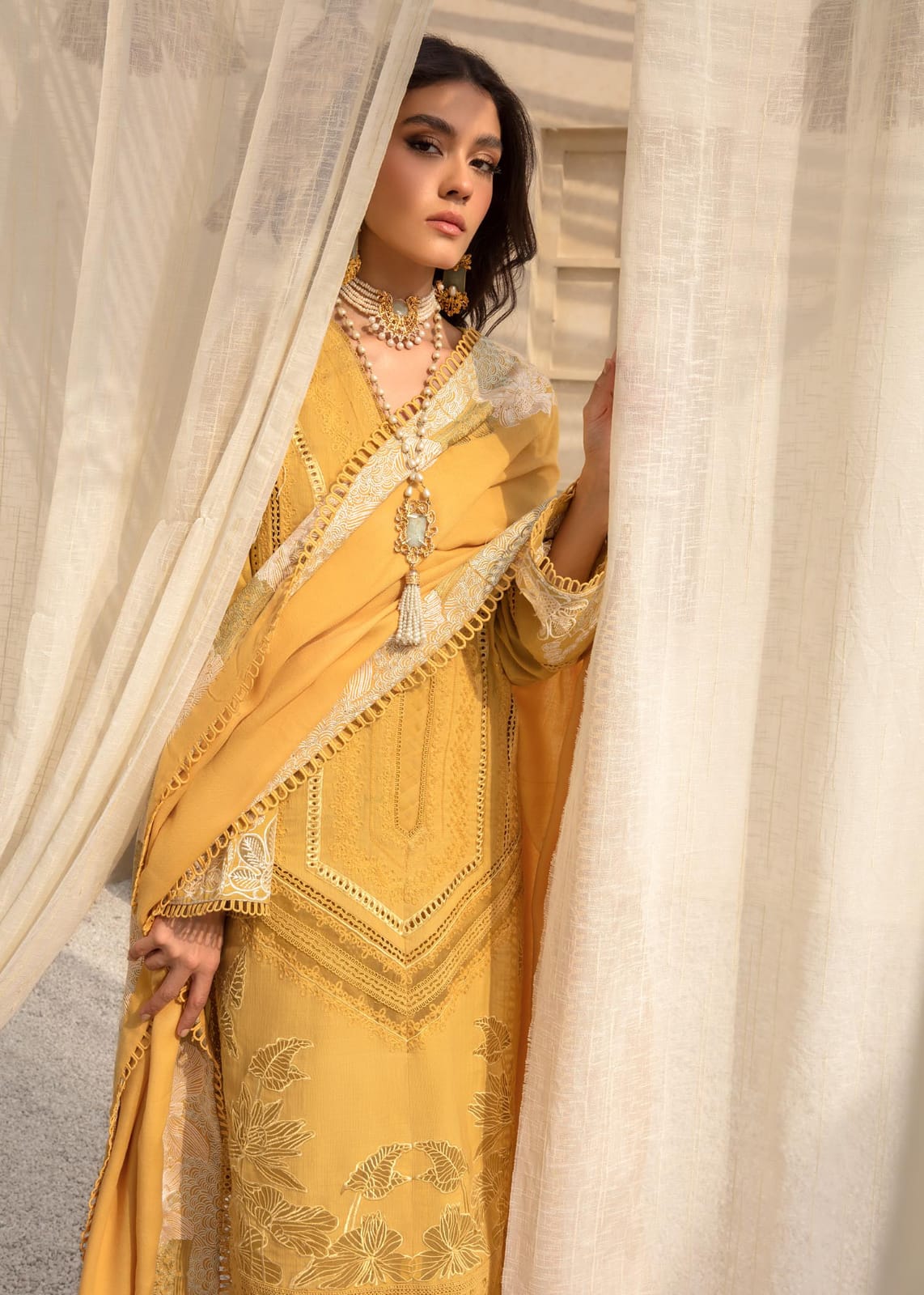 SR-SS1220 Heavy Embroidered Lawn 3Pc Suit With Lawn Embroidered Dupatta