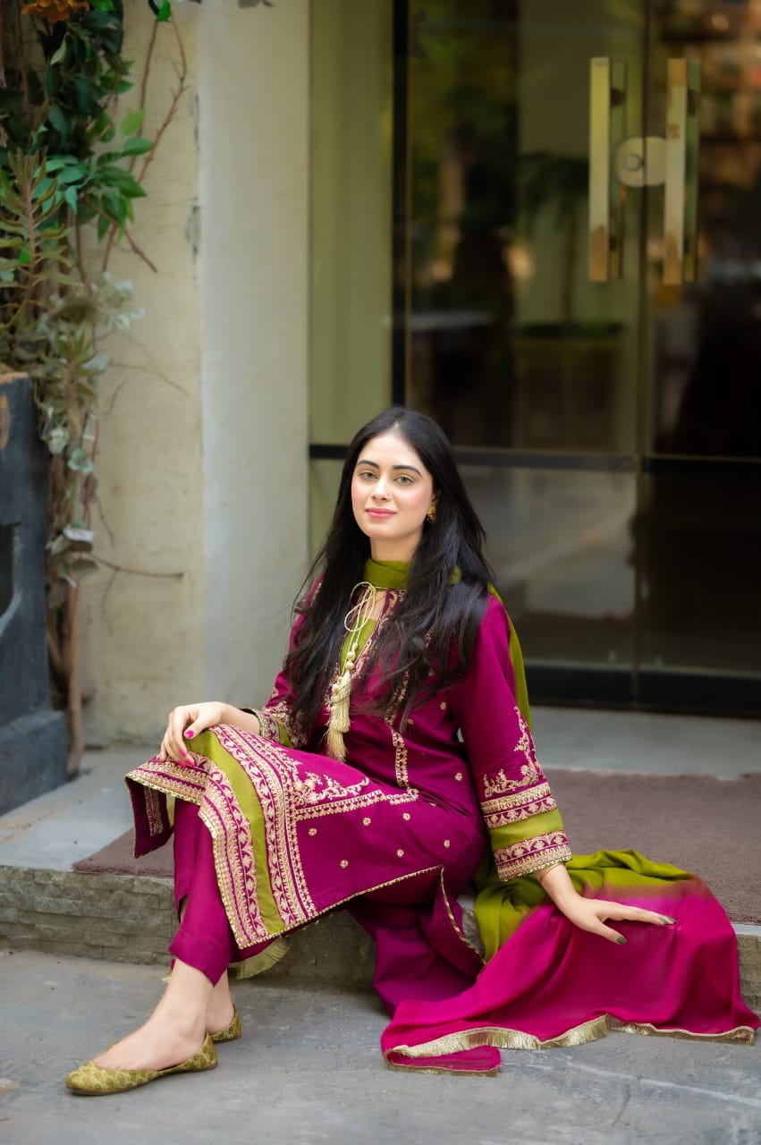 SR-D13 Dhanak Embroidered 3pc Suit With Poly Woolen Shawl