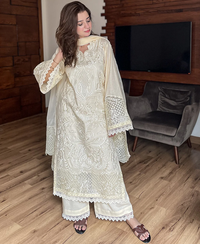 IZNIK-3PC LAWN HEAVY EMBROIDERED SHIRT WITH ORGANZA EMBROIDERED DUPATTA AND TROUSER-BIC-4799