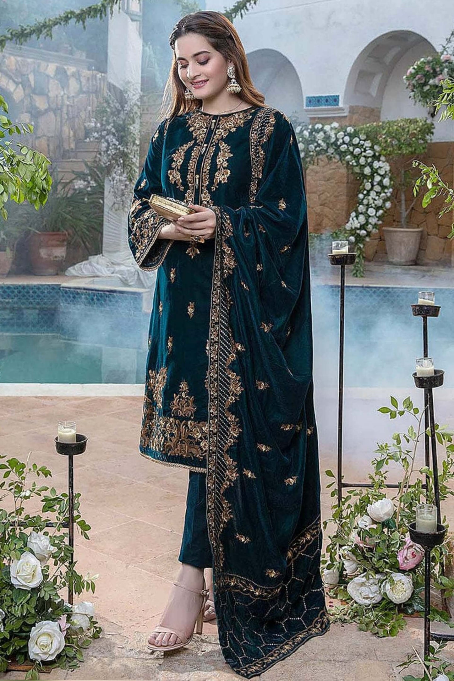 SR-1060 Sequence Embroidered Micro 9000 Gram Velvet 3Pc With Velvet Embroidered Shawl