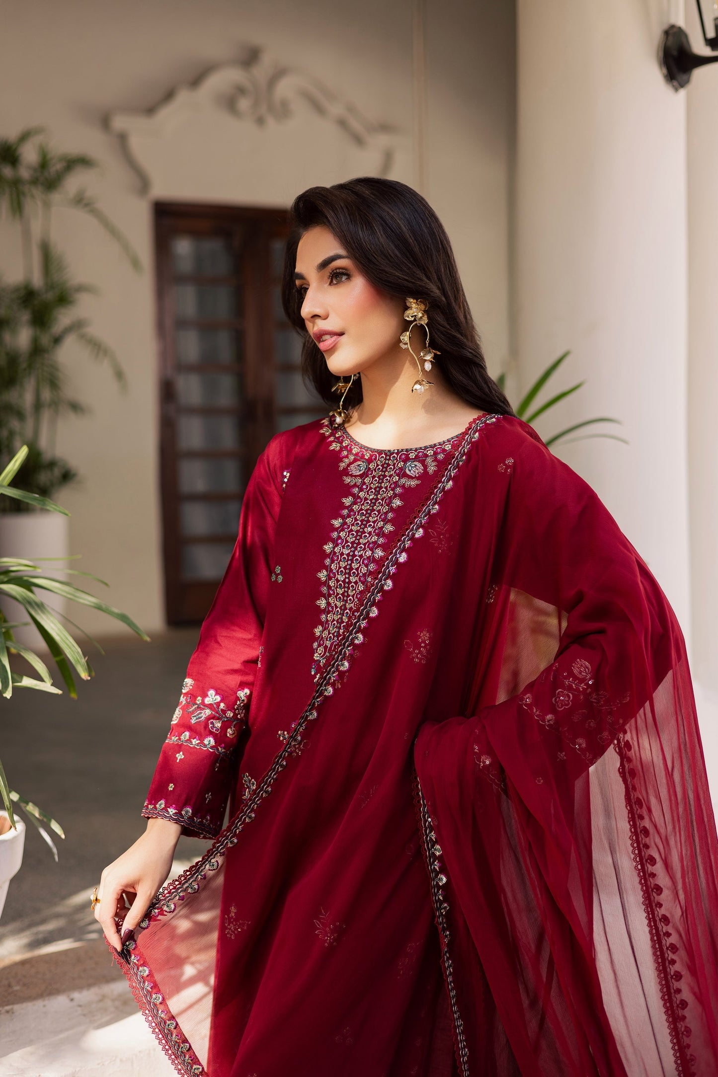 BATIK-3PC LAWN EMBROIDERED SHIRT WITH CHIFFON EMBROIDERED DUPATTA AND EMB TROUSER-BIC-4732