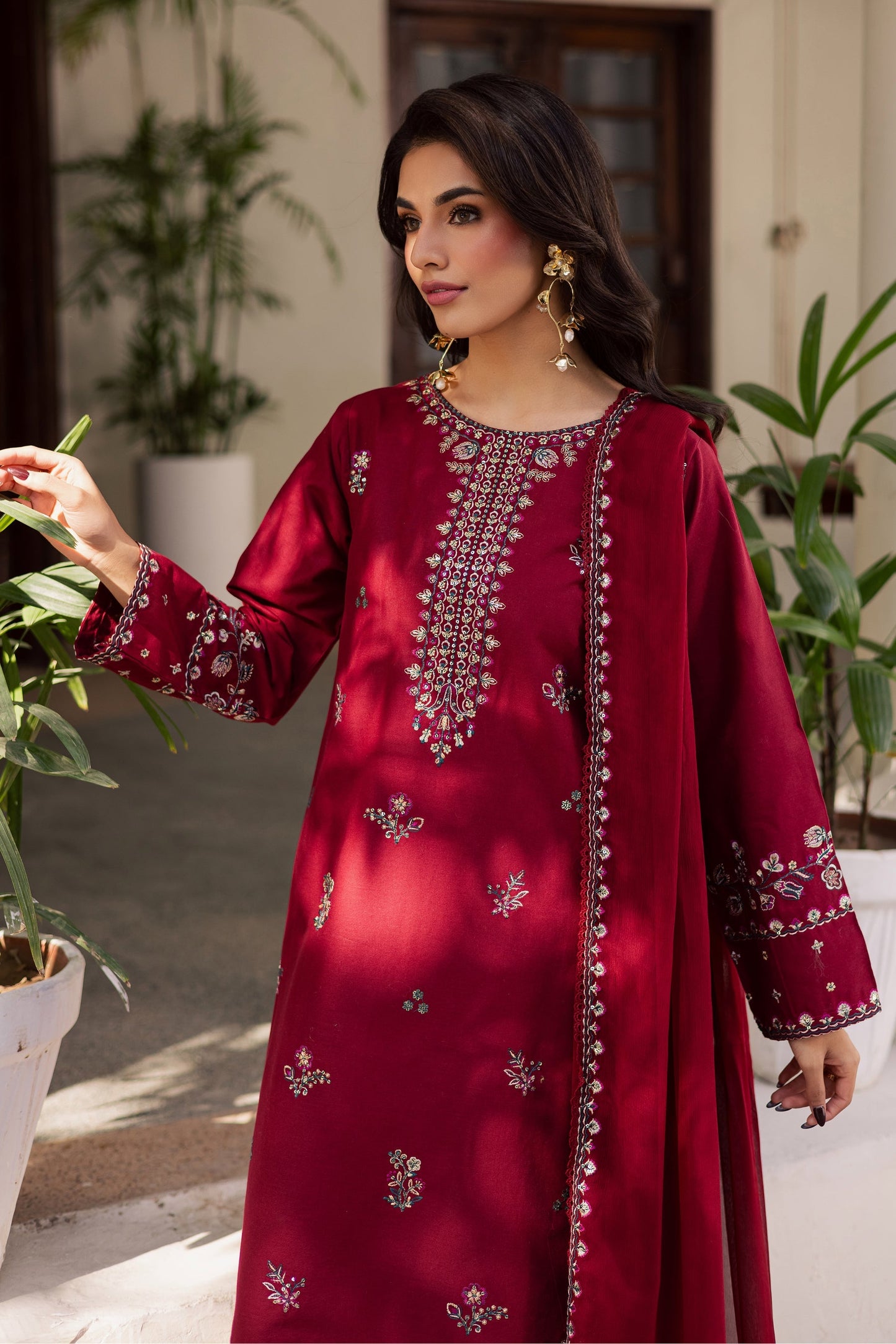 BATIK-3PC LAWN EMBROIDERED SHIRT WITH CHIFFON EMBROIDERED DUPATTA AND EMB TROUSER-BIC-4732