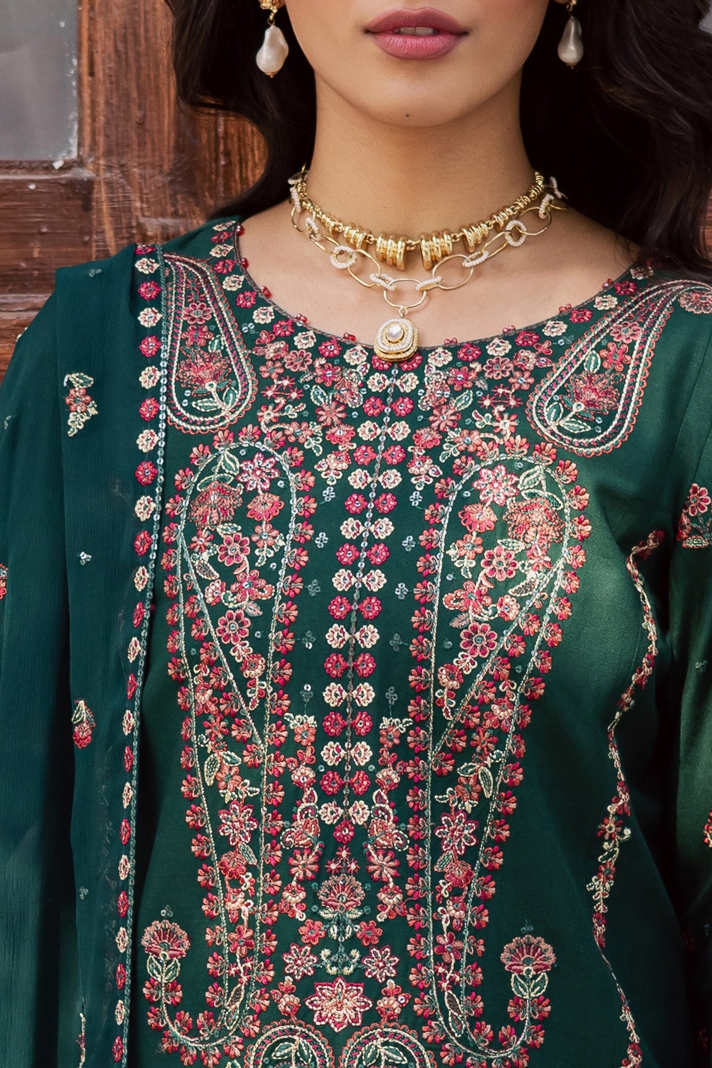 BATIK-3PC LAWN EMBROIDERED SHIRT WITH CHIFFOON EMBROIDERED DUPATTA AND TROUSER-BIC-4744