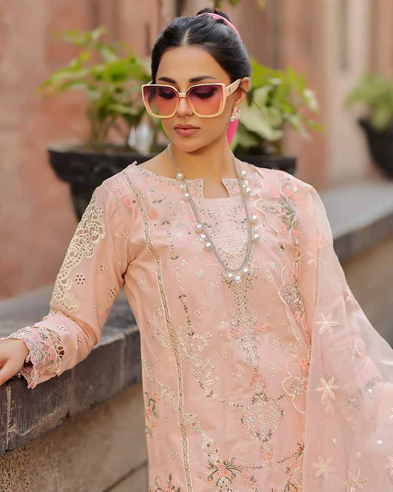 QALAMQAR-3PC LAWN CHIKAN EMBROIDERED SHIRT WITH KHADDI NET EMB DUPATTA AND TROUSER-BIC-4718