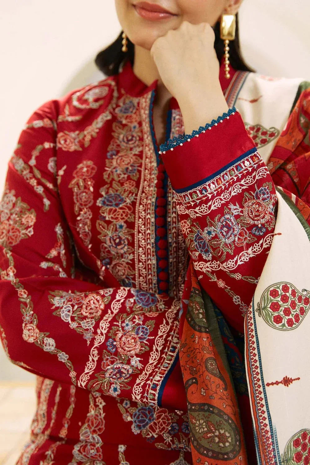 SR-ZS2550 Unstitched Fully Embroided Lawn Suit With Cotton Lawn Digital Printed Dupatta