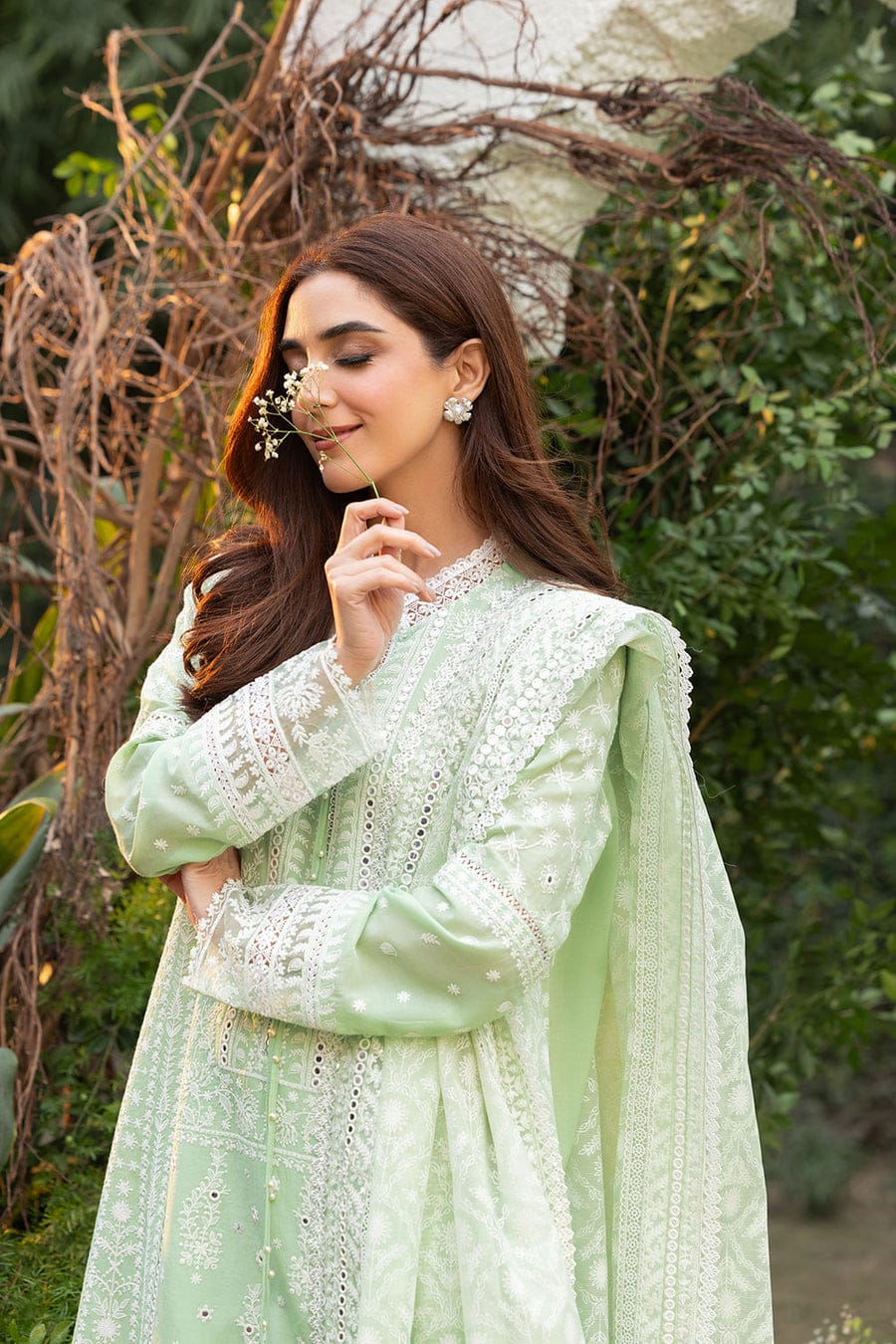 SR-SN2675 Unstitched Fully Embroidered Lawn Suit With Embroidered Organza Dupatta