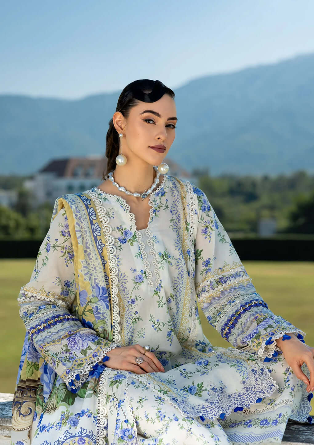 SR-MB485 Unstitched Digital Printed Lawn Suit 3pc With Digital Printed Lawn Dupatta