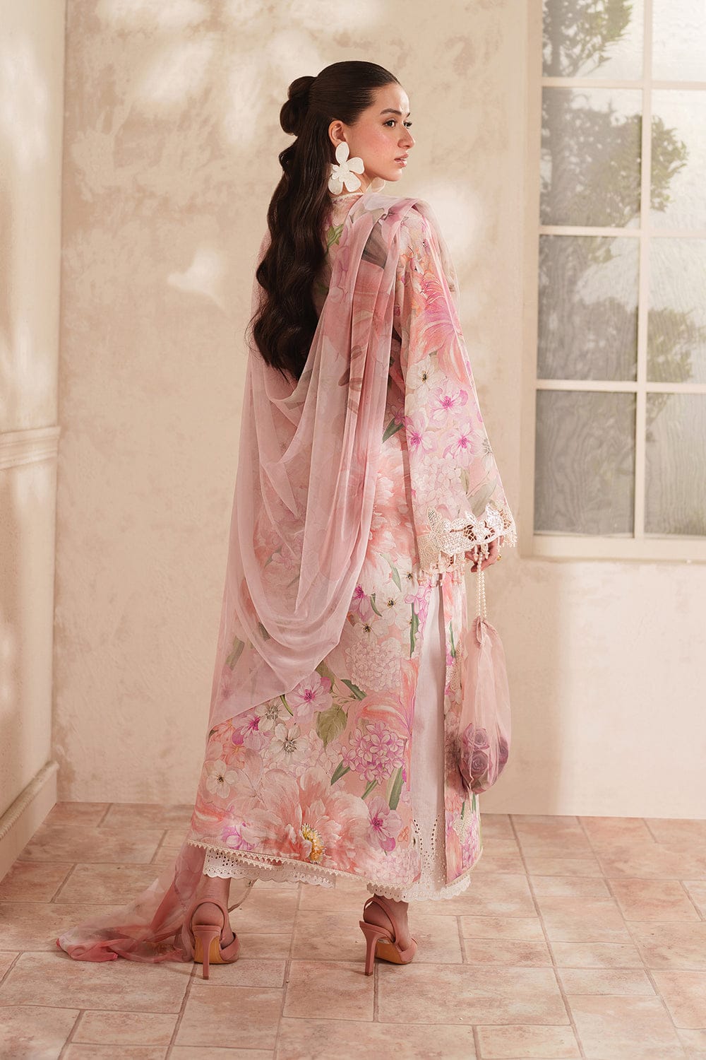 SR-BQ208 Unstitched Digital Printed Lawn Suit 3pc With Digital Printed Lawn Dupatta