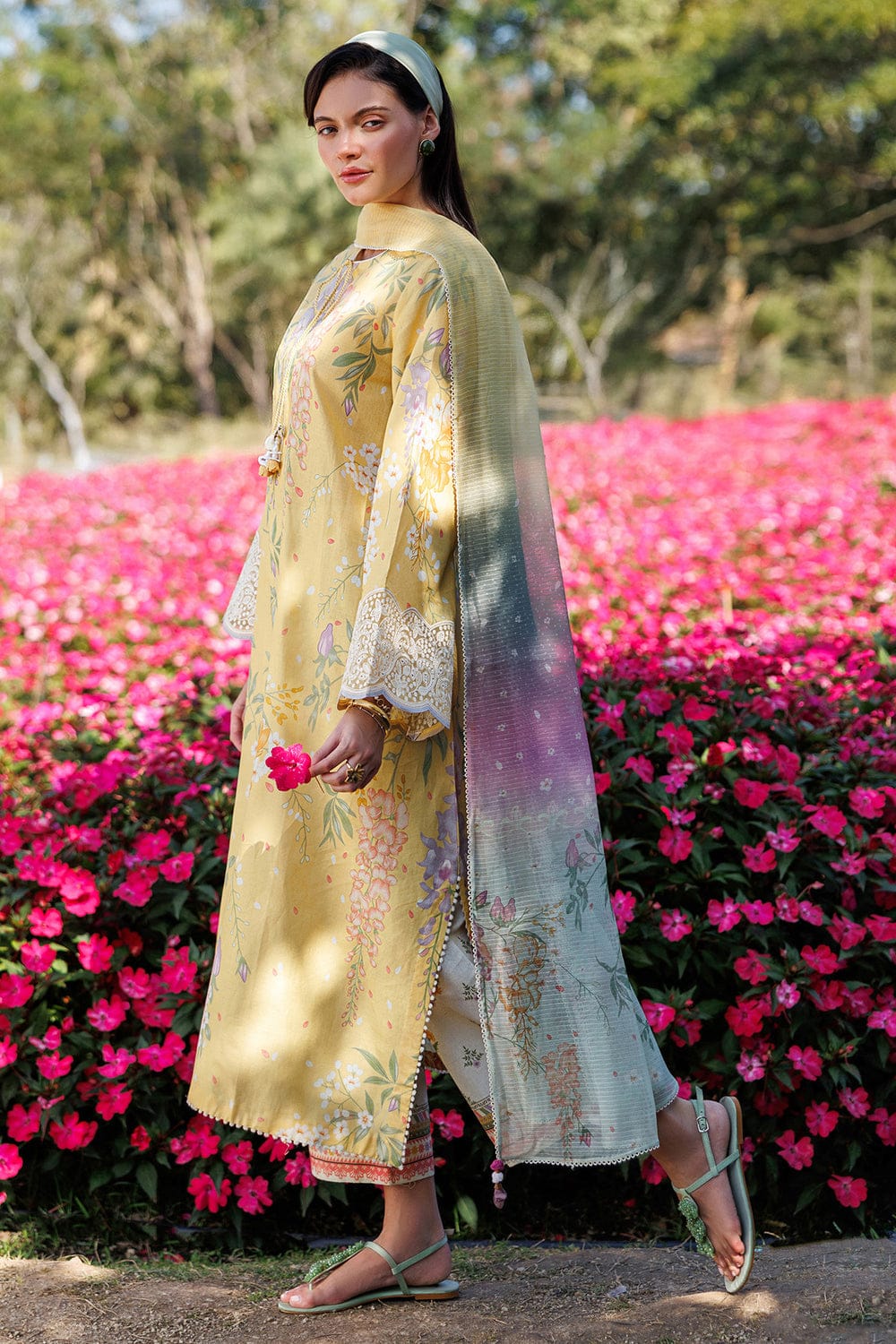 SR-JZ205 Unstitched Digital Printed Lawn Suit 3pc With Digital Printed Lawn Dupatta