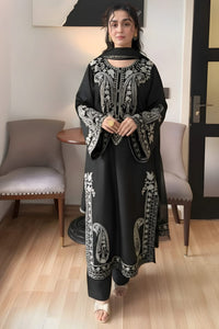 SR-MR2740B Unstitched Embroidered Lawn Suit 3pc With Chiffon Embroidered Dupatta