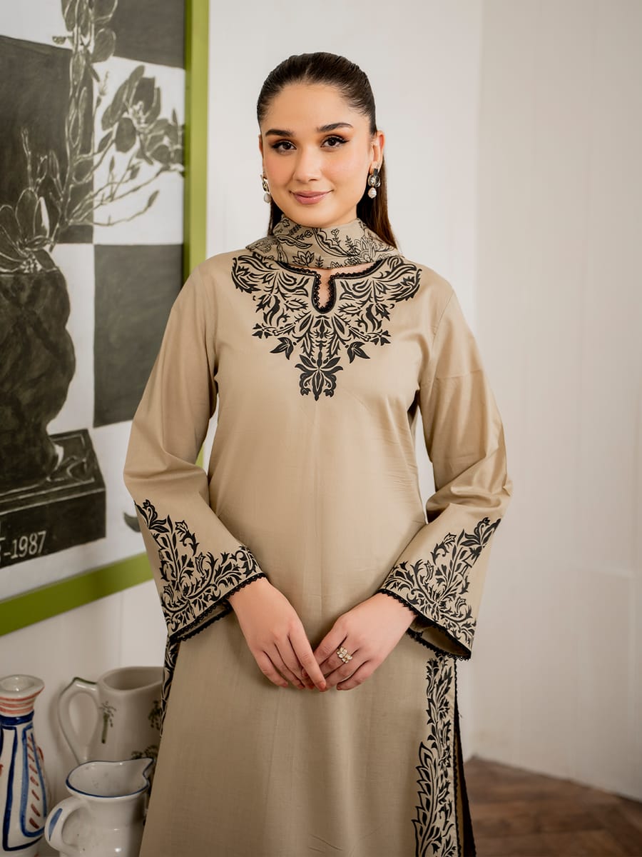 SR-SPL746 Unstitched Embroidered Lawn Suit 3pc With Digital Printed Monar Dupatta