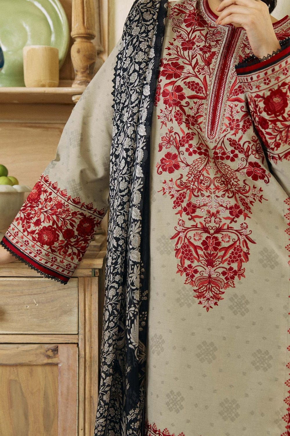 SR-ZS57 Unstitched Fully Embroided Lawn Suit With Cotton Lawn Dupatta