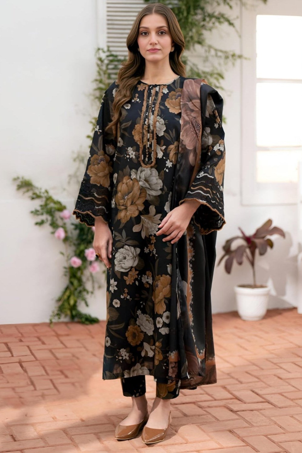 SR-BQ02 Digital Printed Khaddar Suit 3pc with Khaddar Digital Printed Dupatta & Embroidered Patches