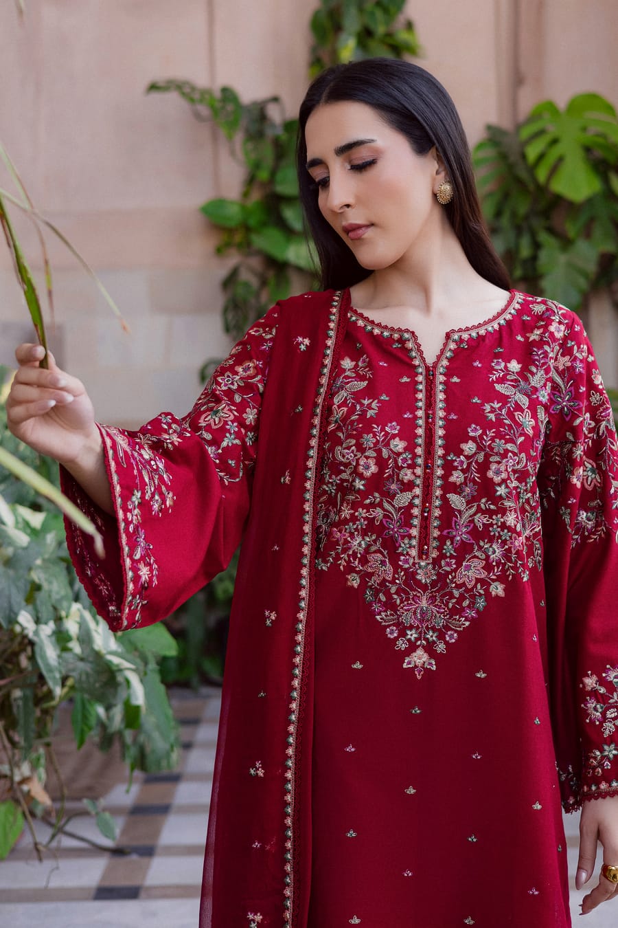 SR-BT2700 Unstitched Fully Embroidered Lawn Suit With Embroidered Bamber Chiffon Dupatta